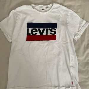 Levi’s Tshirt